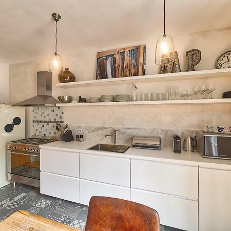 Marie Paradis Apartman